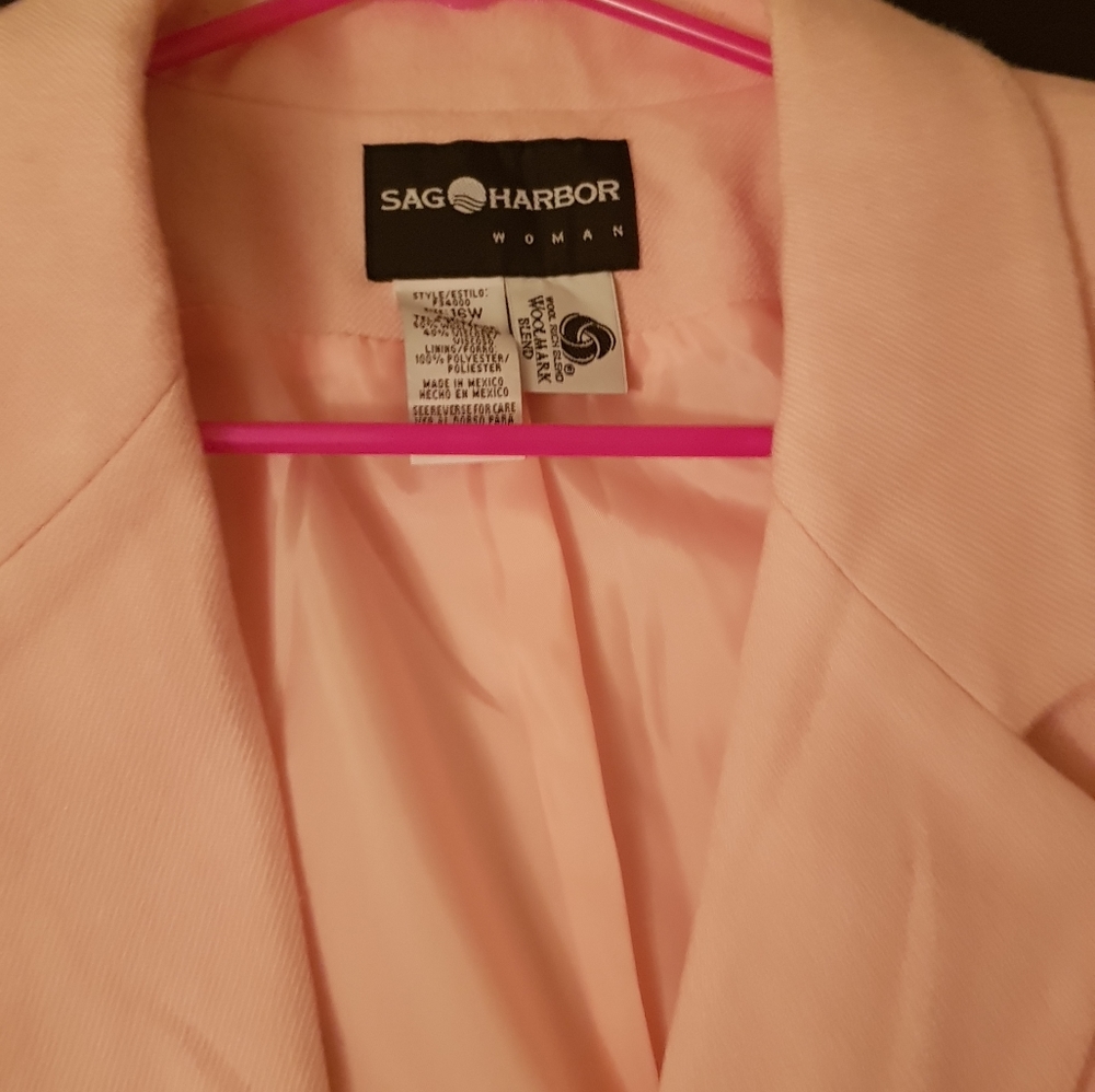 Blazer - Picture 3 of 3